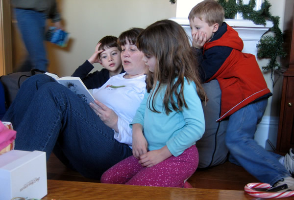 amy-reading-to-cousins.jpg