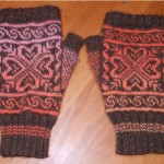 WintergreenMitts-Front
